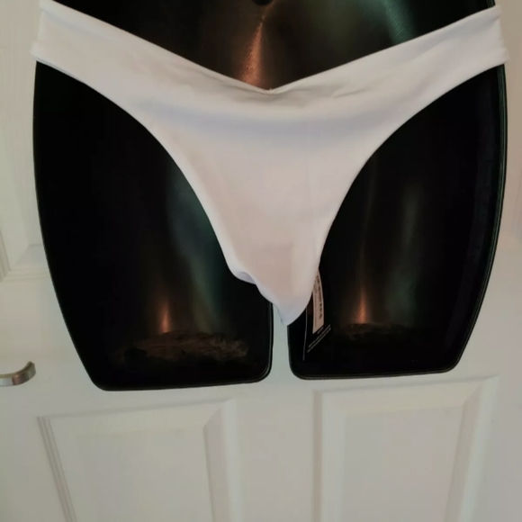 NWT, Sexy White Brazilian High Cut Thong, Size 10 - Picture 5 of 5